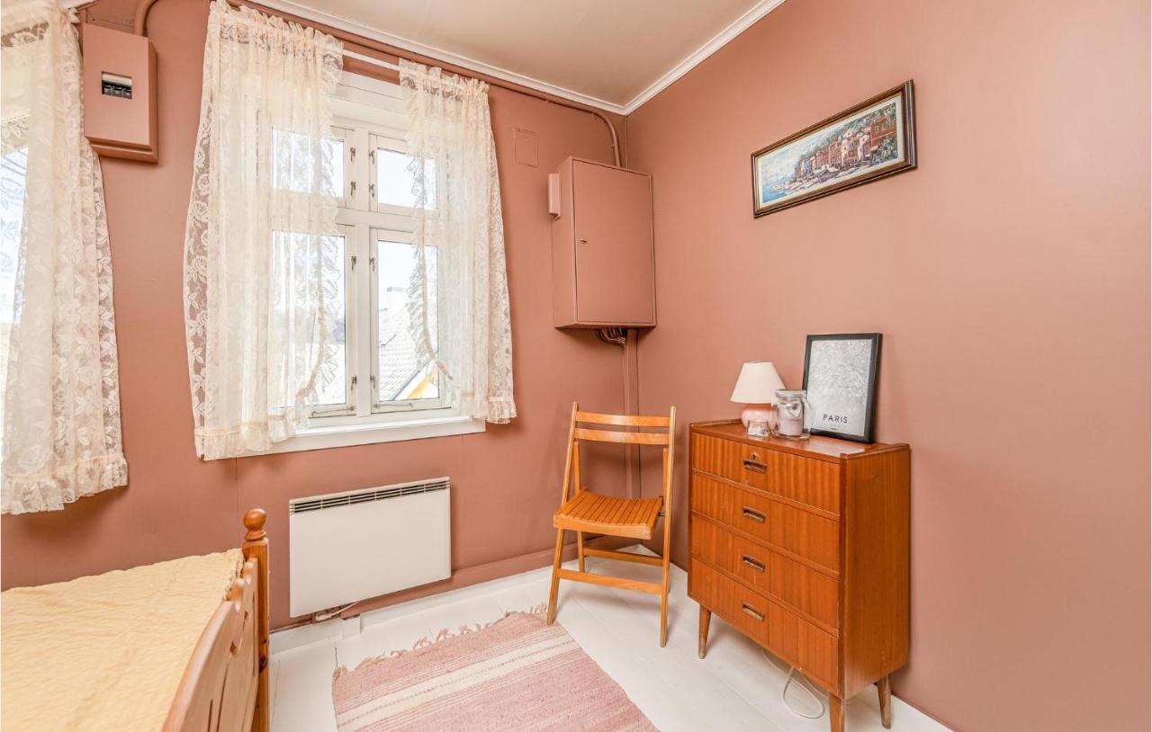 3 Bedroom Nice Home In Kvamsoy Sandvik  Экстерьер фото